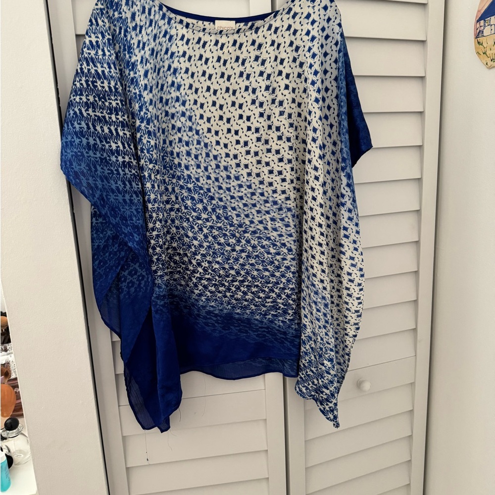 Chico's Navy and Cream Patterned Blouse